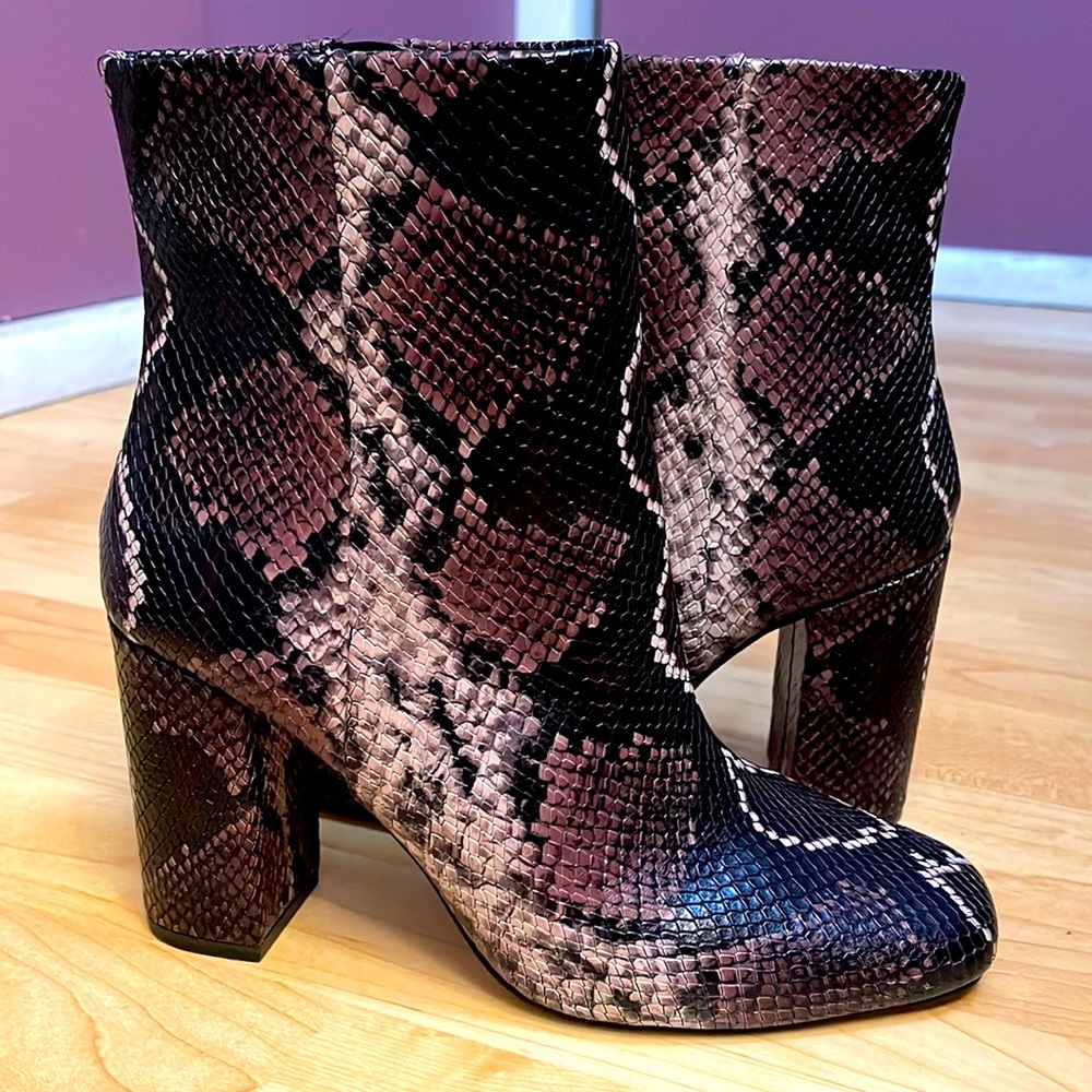 Vince Camuto Dannia Bootie